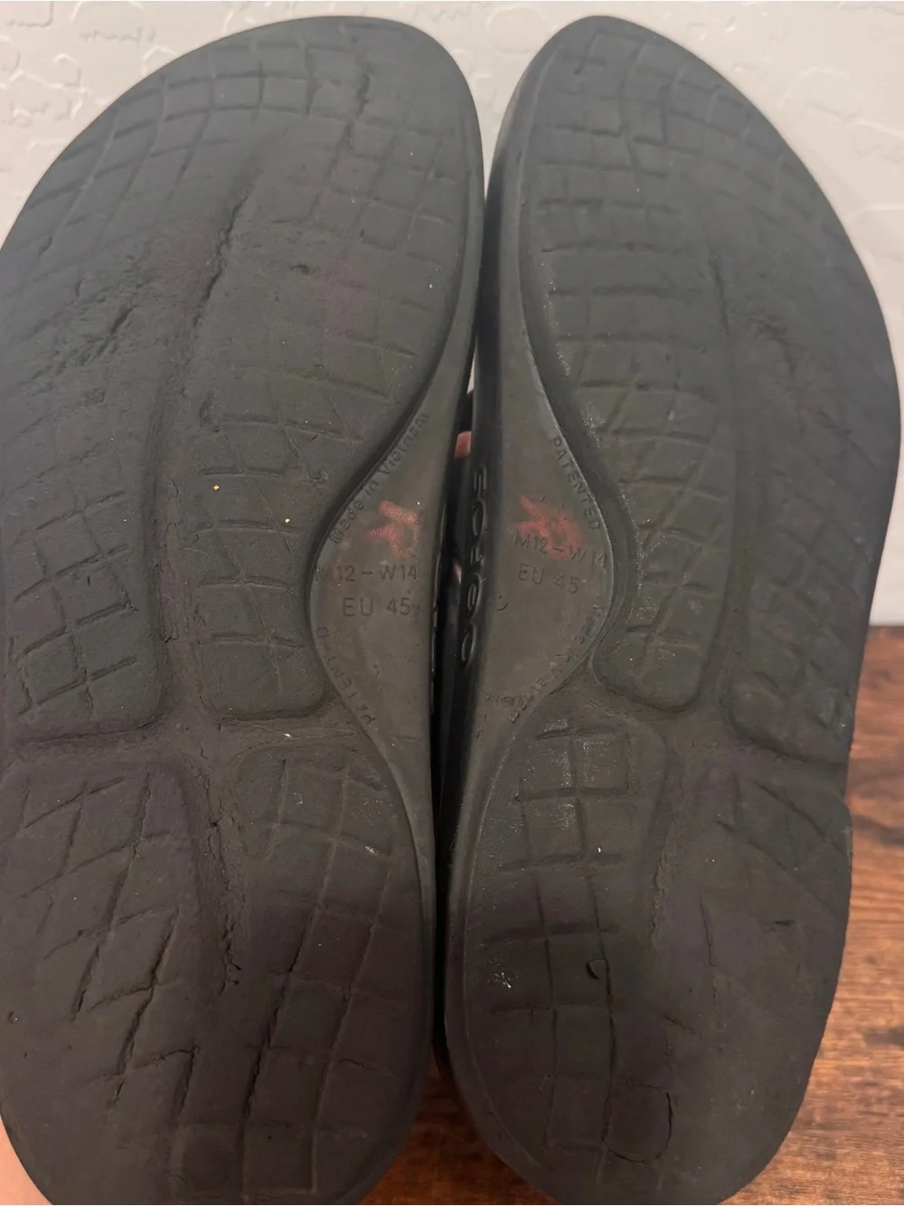 Oofos Original Mens Size 12 W 14 Recovery Slip-On Flip Flops Beach Sandals Black